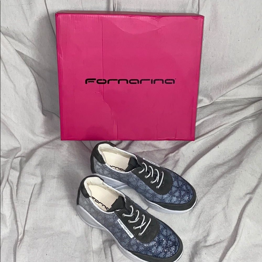 NIB Fornarina wedge sneakers sz 35